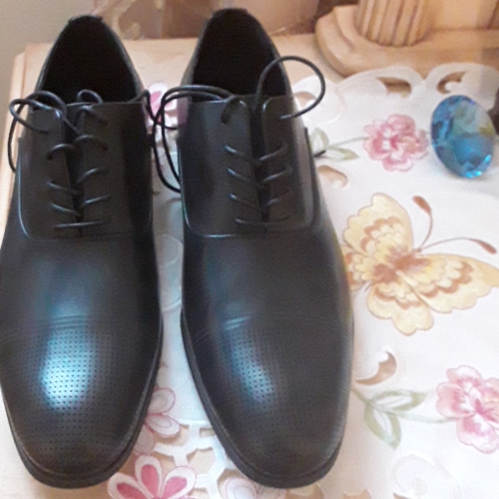 Mens shoes